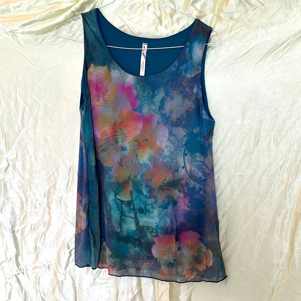 Lined sleeveless top